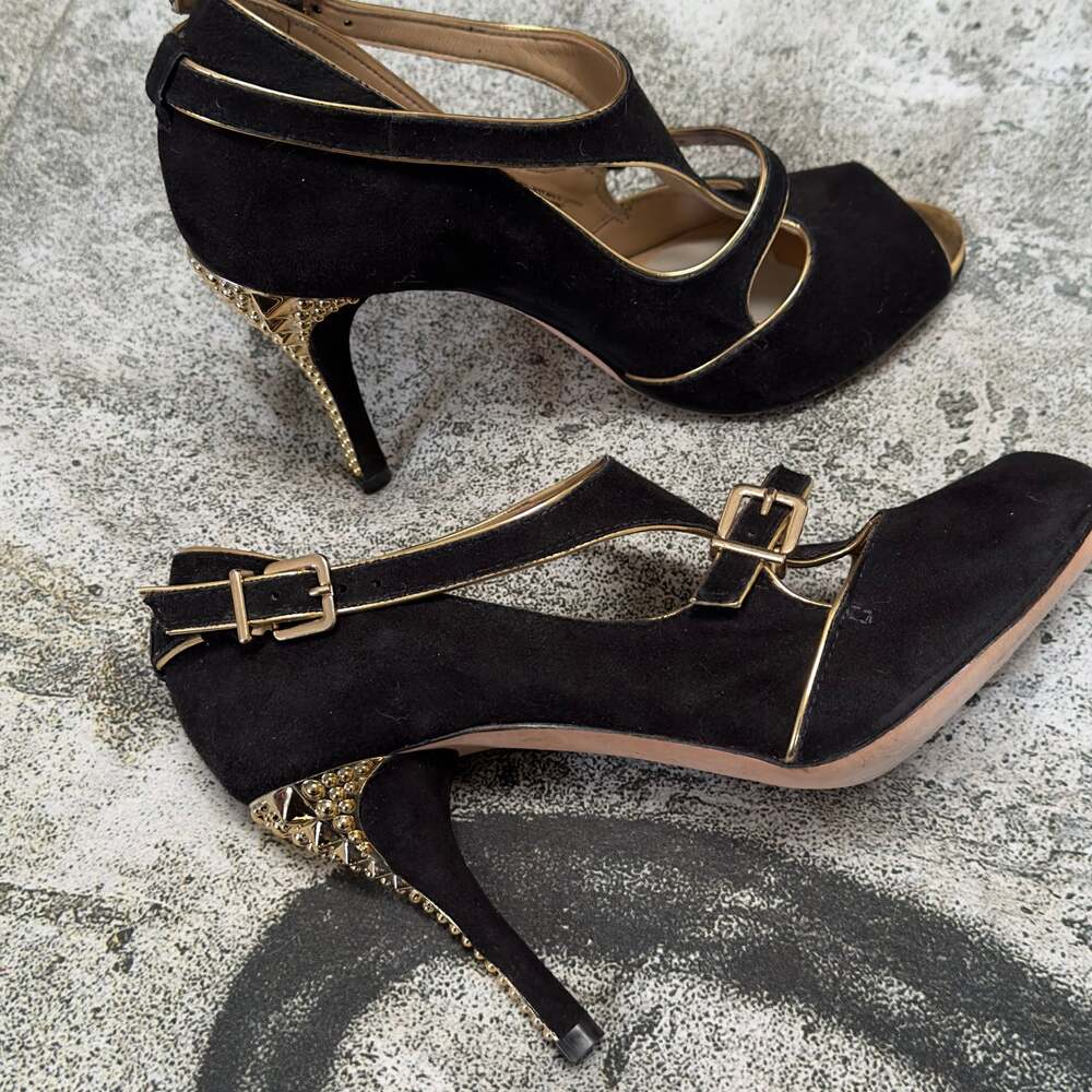 Antonio Melani T-Strap Black & Gold Suede Studded Peep Toe Heels Sz 7.5 - Picture 3 of 9